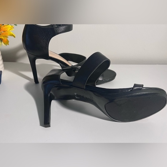 Nine West Strappy Open Toed Heel (Size 10) - Picture 2 of 5